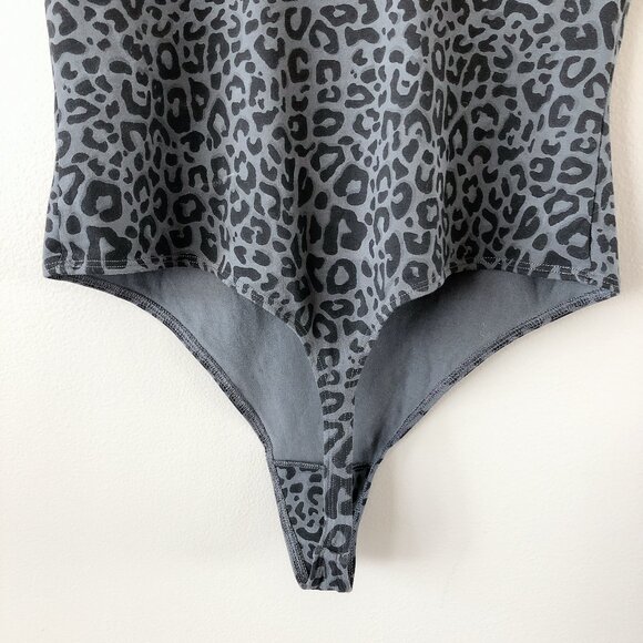 Aritzia TNA bodysuit top Large animal print tank top women’s grey black - Picture 12 of 15